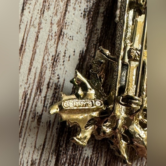 Gerry’s Vintage 60’s Holiday Christmas Candle Brooch EUC Signed - Picture 4 of 4